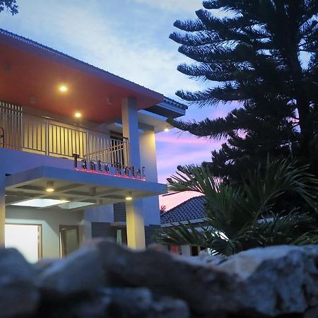 Tanto Hotel Уайнгапу Екстериор снимка