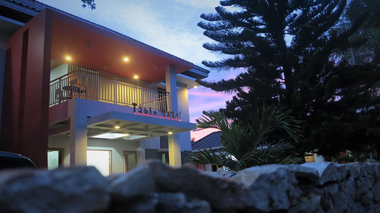 Tanto Hotel Уайнгапу Екстериор снимка